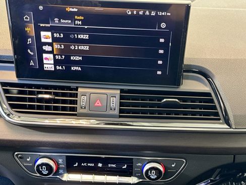 Used 2022 Audi Q5 2.0T Premium w/ Convenience Package AWD/4WD image 15