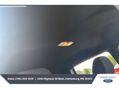 Used 2023 Toyota Tacoma TRD Off-Road w/ Technology Package AWD/4WD image 17
