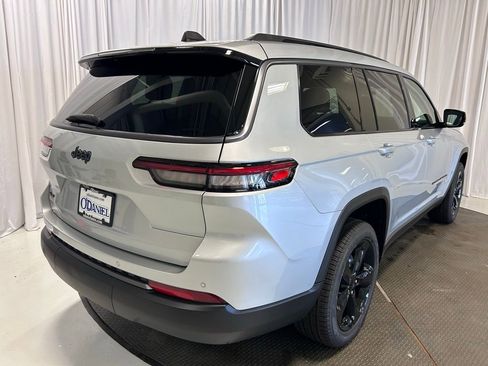 New 2026 Jeep Grand Cherokee L Limited AWD/4WD image 32