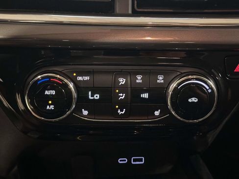 Used 2025 Chevrolet Trax ACTIV w/ Driver Confidence Package FWD image 23