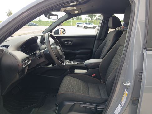 Used 2024 Honda HR-V Sport image 8
