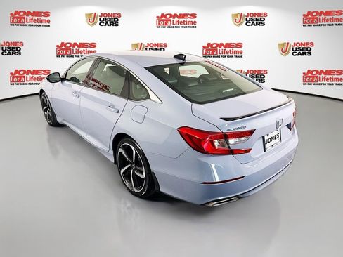 Used 2022 Honda Accord Sport image 2