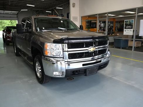 Used 2007 Chevrolet Silverado 2500 LTZ w/ EZ-Lift Tailgate Package AWD/4WD image 3