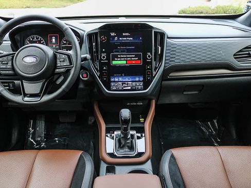 Certified 2025 Subaru Forester Touring AWD/4WD image 10