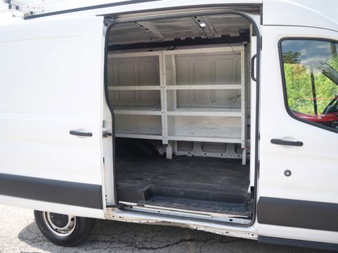 Used 2019 Ford Transit 250 130 Medium Roof RWD image 23