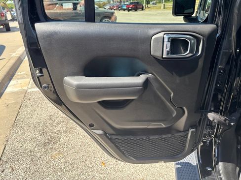 Used 2023 Jeep Wrangler Unlimited Sport AWD/4WD image 14