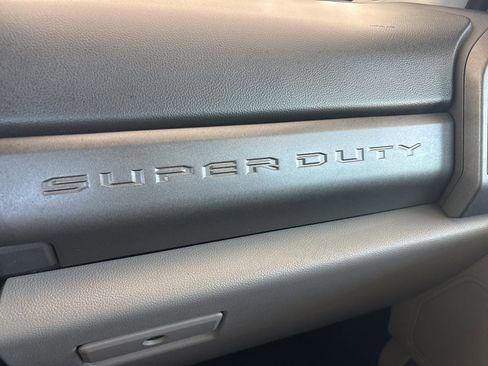 Used 2020 Ford F250 XL w/ STX Appearance Package image 19