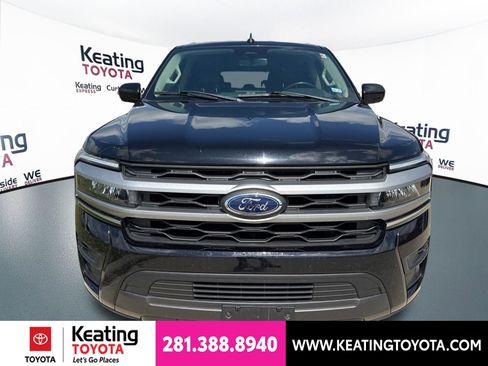 Used 2022 Ford Expedition XLT RWD image 2