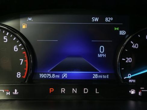 Used 2024 Ford Explorer XLT w/ Equipment Group 202A AWD/4WD image 33