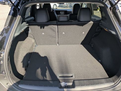 New 2026 Nissan Kicks SR FWD image 12