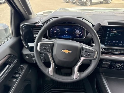 New 2026 Chevrolet Silverado 2500 LTZ w/ LTZ Convenience Package AWD/4WD image 15