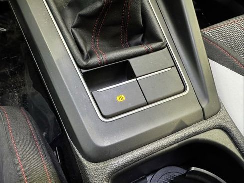 Used 2022 Volkswagen GTI S image 13