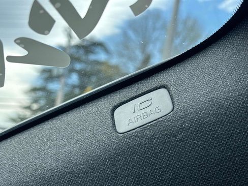Used 2019 Volvo XC40 T5 Inscription AWD/4WD image 32