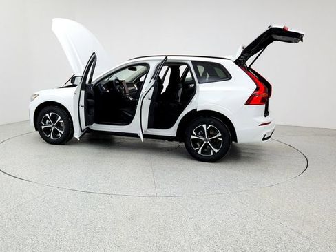 New 2026 Volvo XC60 B5 Core image 12