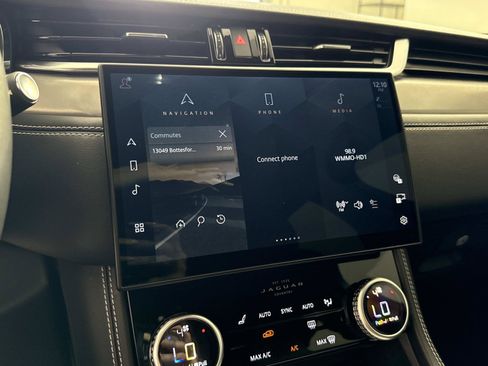 Certified 2026 Jaguar F-PACE R-Dynamic S AWD/4WD image 24