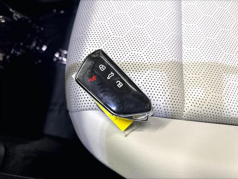 Used 2022 Volkswagen ID.4 Pro S RWD image 37