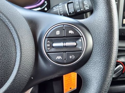 Certified 2025 Kia Soul LX w/ LX Technology Package FWD image 27