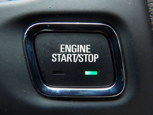Used 2023 GMC Acadia SLT w/ Technology Package FWD image 20