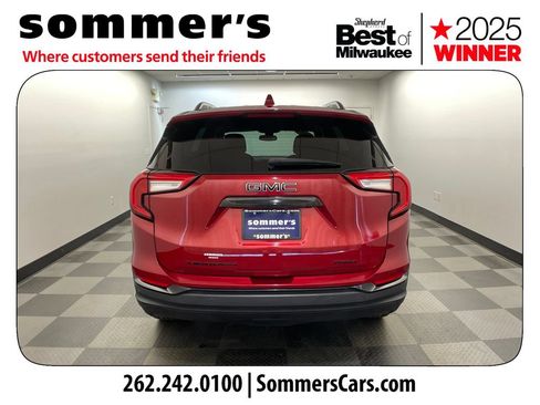 Used 2023 GMC Terrain SLE w/ Driver Convenience Package AWD/4WD image 4