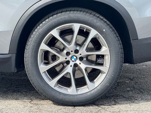 Used 2024 BMW X5 xDrive40i image 3