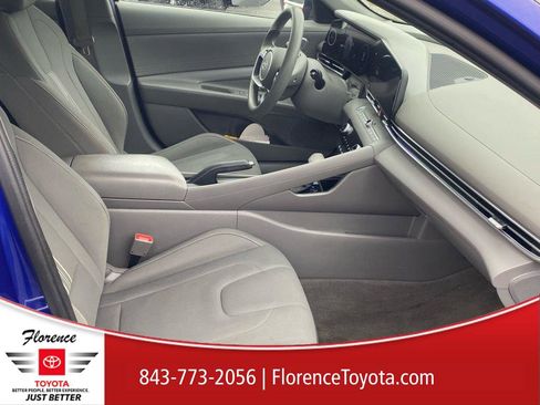 Used 2024 Hyundai Elantra SEL image 16