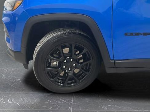 Used 2023 Jeep Compass Altitude w/ Sun and Sound Group image 28