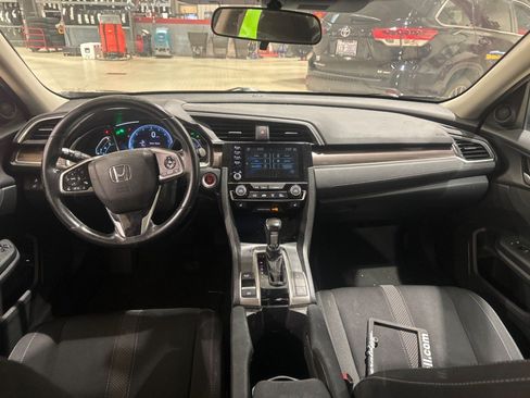 Used 2019 Honda Civic EX image 10