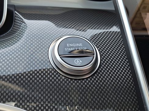 Used 2026 Mercedes-Benz C 300 4MATIC Sedan image 19