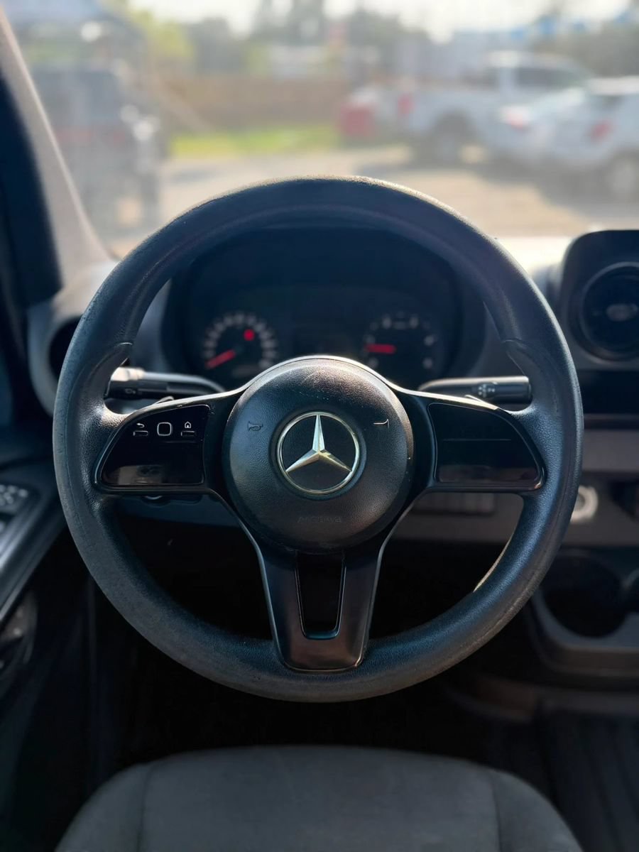 Used 2019 Mercedes-Benz Sprinter 170 image 18