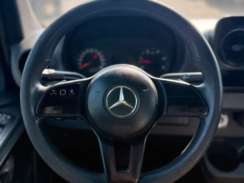 Used 2019 Mercedes-Benz Sprinter 170 image 18