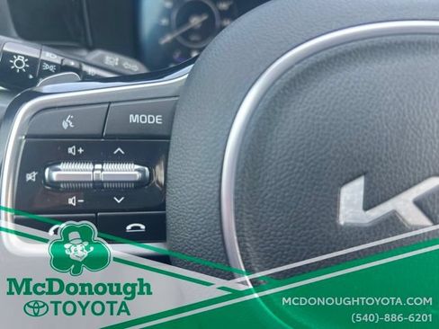 Used 2023 Kia Sorento SX AWD/4WD image 24