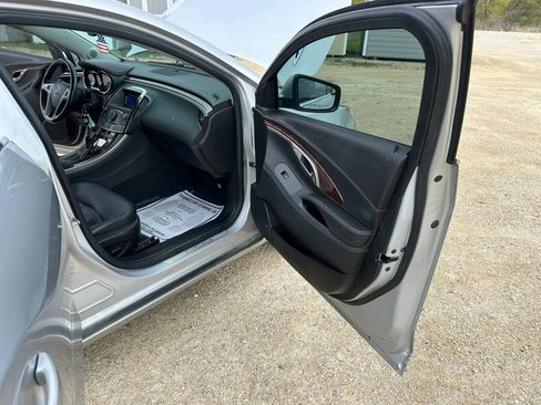 Used 2011 Buick LaCrosse CXL FWD image 11
