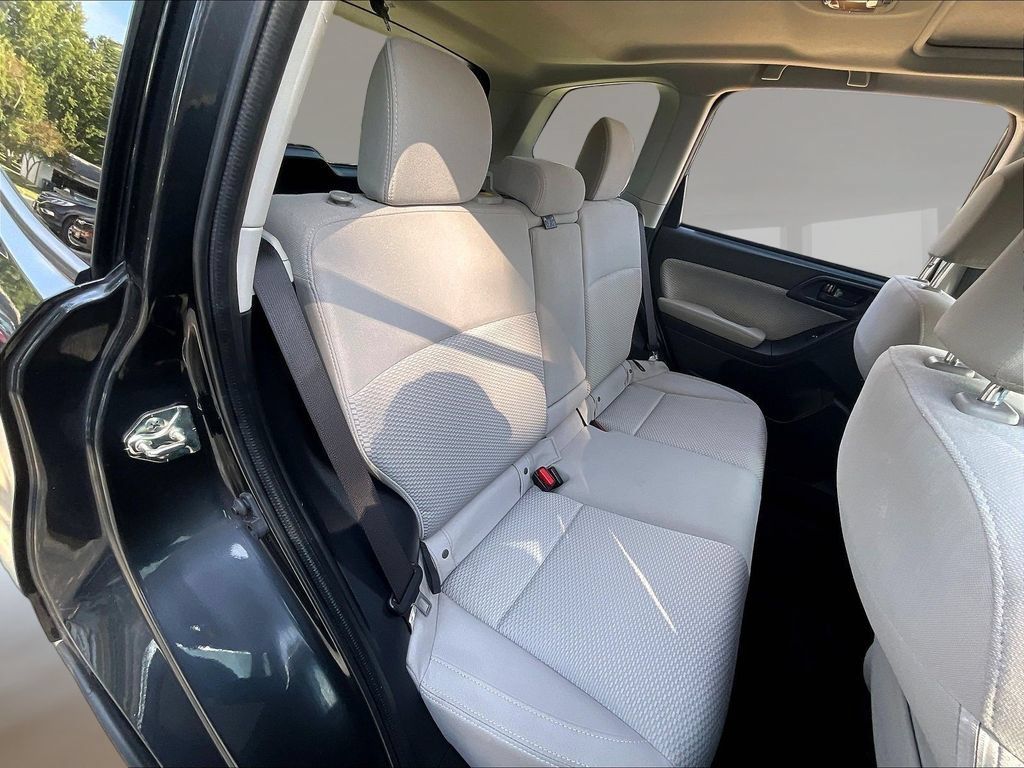 Used 2018 Subaru Forester 2.5i Premium AWD/4WD image 24