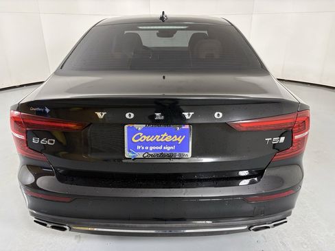 Used 2020 Volvo S60 T5 Inscription image 7