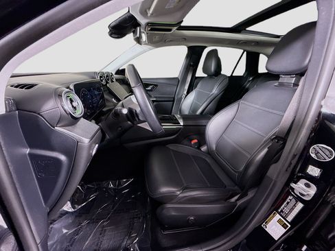 Used 2023 Mercedes-Benz GLC 300 4MATIC w/ Exclusive Trim Package image 22