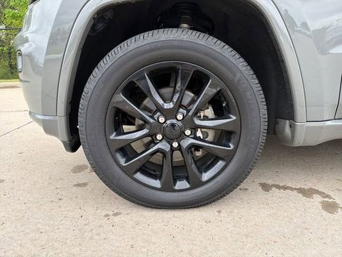 Used 2020 Jeep Grand Cherokee Altitude image 9