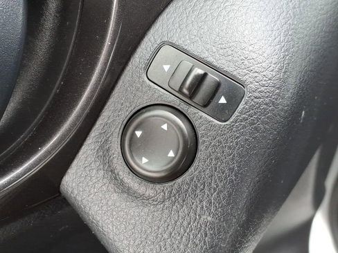 Used 2020 Nissan Rogue S image 12