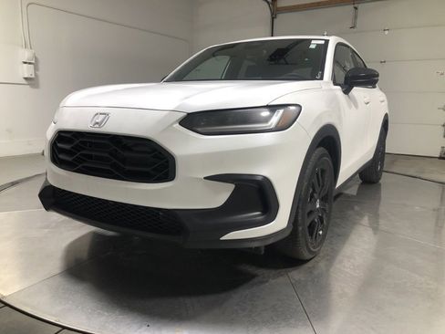 New 2026 Honda HR-V Sport image 3