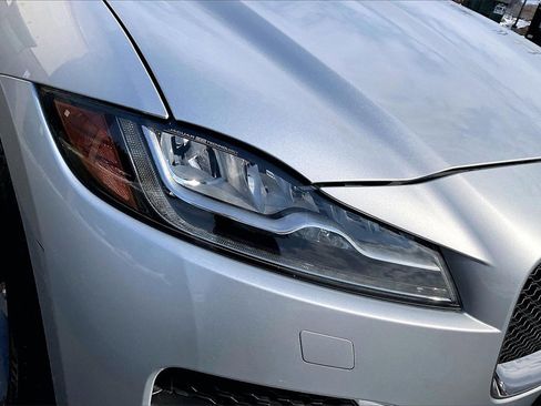 Used 2017 Jaguar F-PACE Prestige image 32