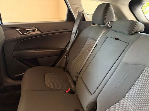 Used 2025 Kia Sportage LX FWD image 34