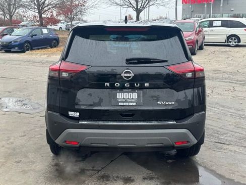 Used 2023 Nissan Rogue SV image 7