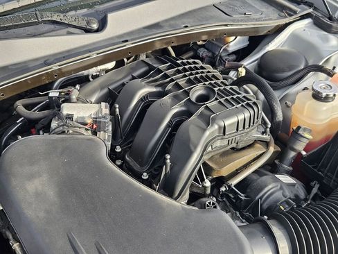 Used 2023 Chrysler 300 S image 38