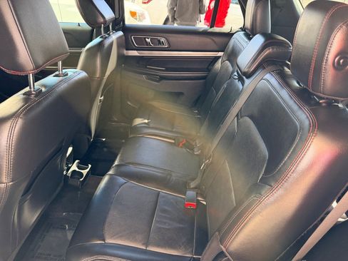 Used 2018 Ford Explorer Sport image 16