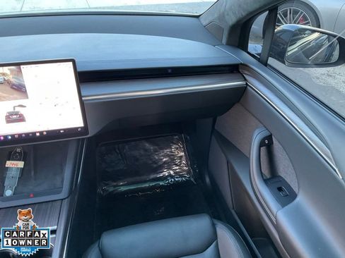 Used 2023 Tesla Model X image 71