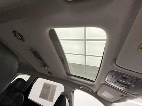 Used 2020 Kia Telluride S w/ S 8 Passenger Seating Package image 7