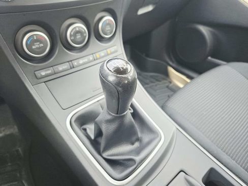 Used 2013 MAZDA MAZDA3 i Touring FWD image 23