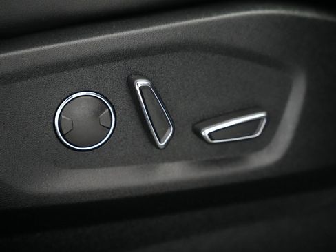 Used 2019 Ford Edge ST w/ Convenience Package image 63