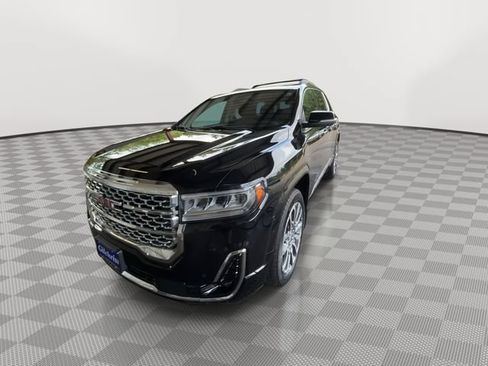 Used 2023 GMC Acadia Denali w/ Denali Ultimate Package AWD/4WD image 3