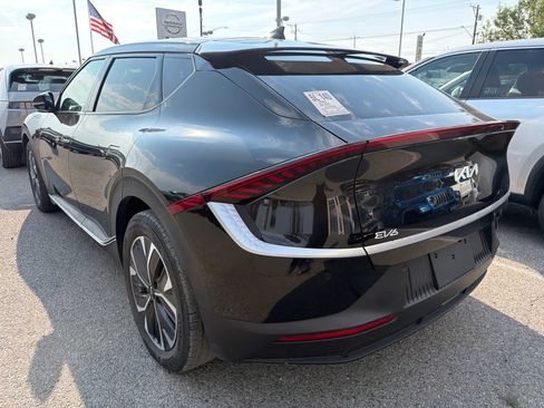 Used 2024 Kia EV6 Light AWD/4WD image 8