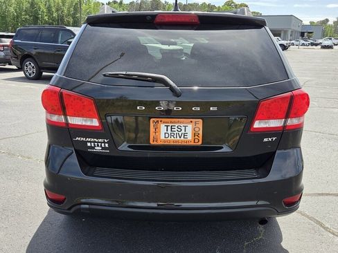 Used 2014 Dodge Journey SXT w/ Flexible Seating Group FWD image 9